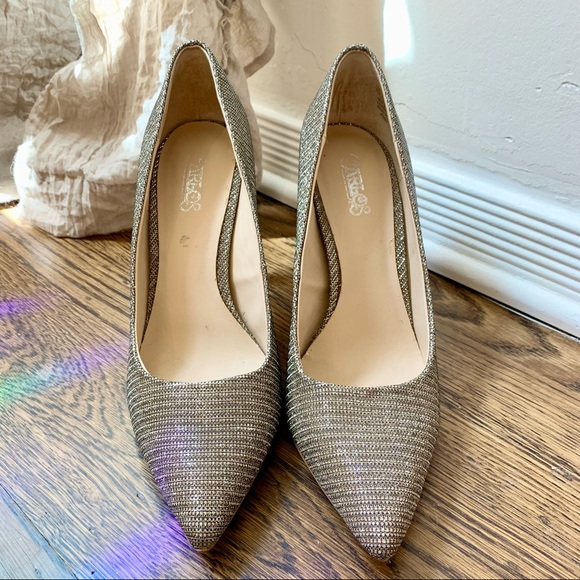 Point-toe silver/gold sparkle high heel pumps • size 9 - Picture 2 of 3